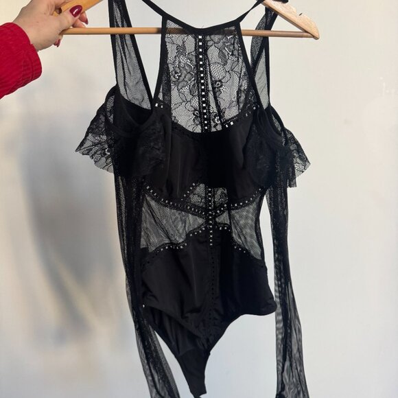 Thiste and Spire Lace Bodysuit - Picture 3 of 4